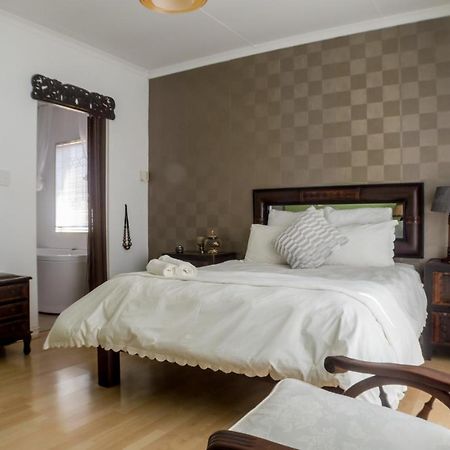 Seroloana Guest House Rustenburg Ngoại thất bức ảnh