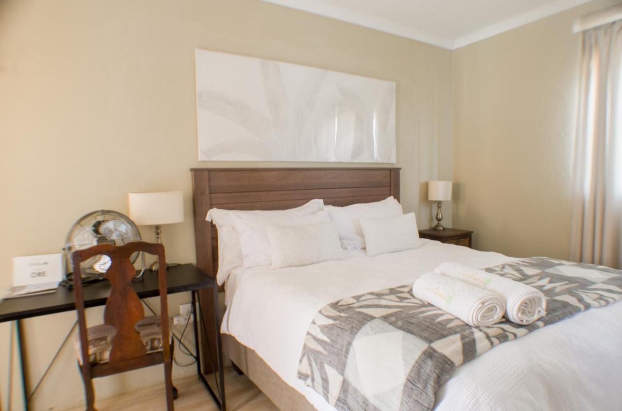 Seroloana Guest House Rustenburg Ngoại thất bức ảnh