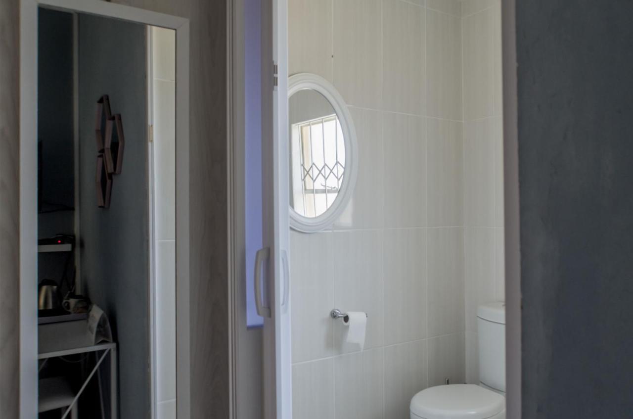 Seroloana Guest House Rustenburg Ngoại thất bức ảnh