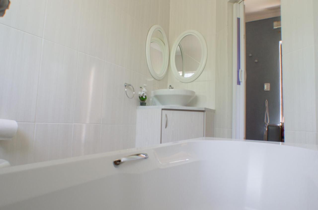 Seroloana Guest House Rustenburg Ngoại thất bức ảnh