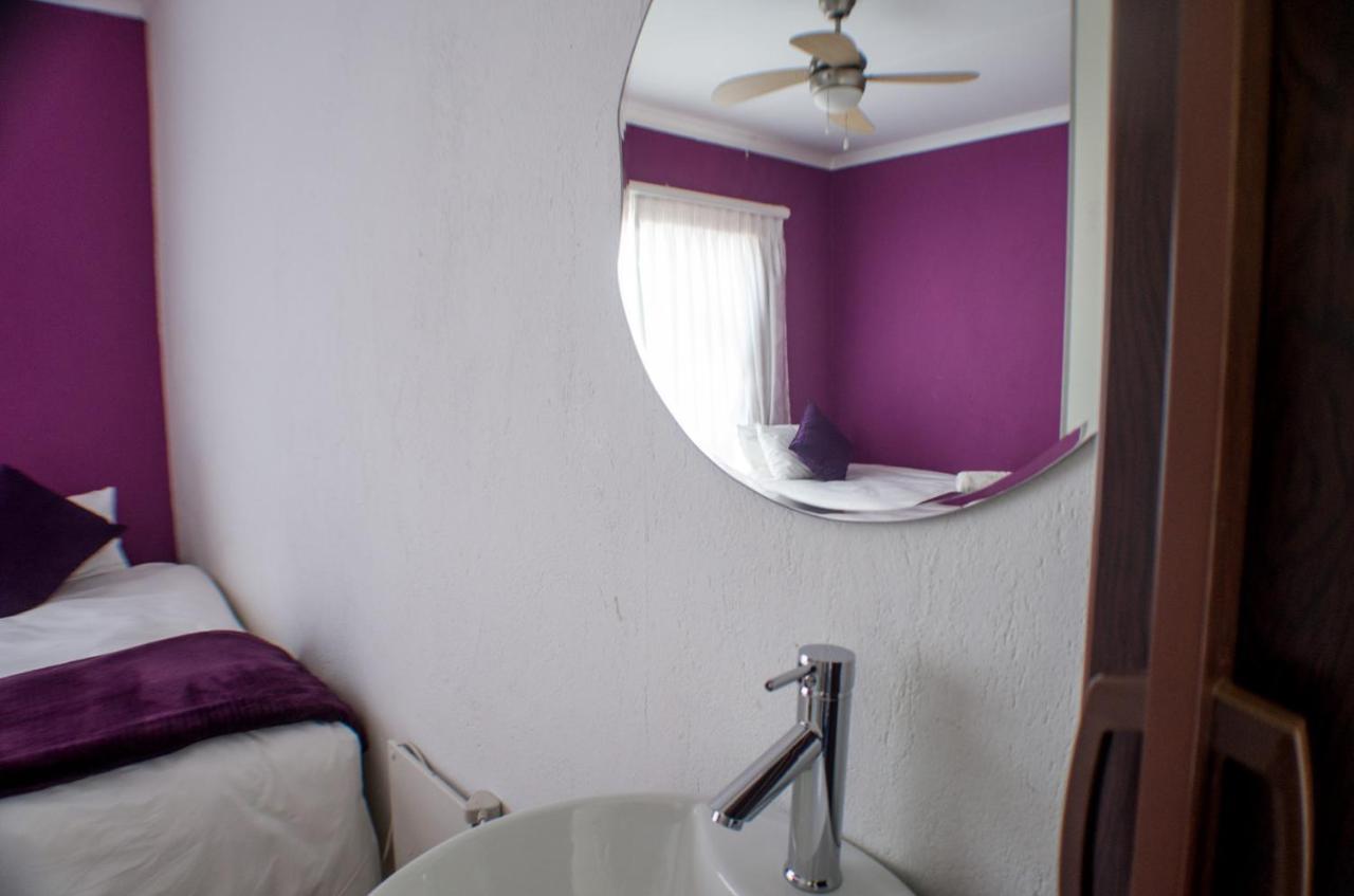 Seroloana Guest House Rustenburg Ngoại thất bức ảnh